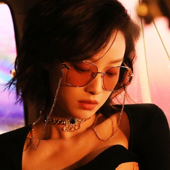 NEW GUCCI GOLD FRAME WOMEN SUNGLASSES GG1089SA 001 + GOLD CHAIN GUCCI SUNGLASSES - Picture 9 of 12